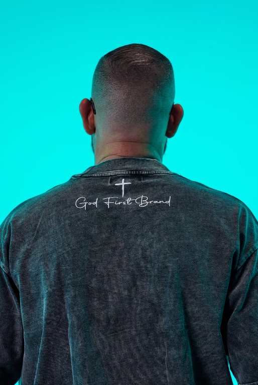 Faith in the middle of the storm | T-SHIRTS