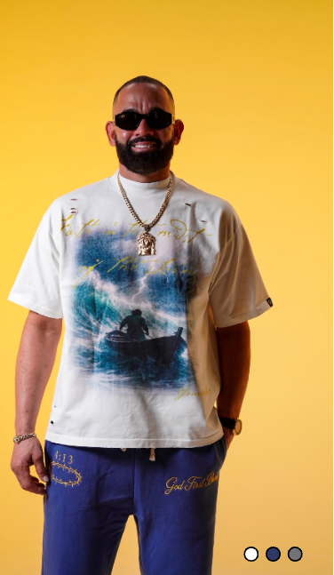 Faith in the middle of the storm | T-SHIRTS